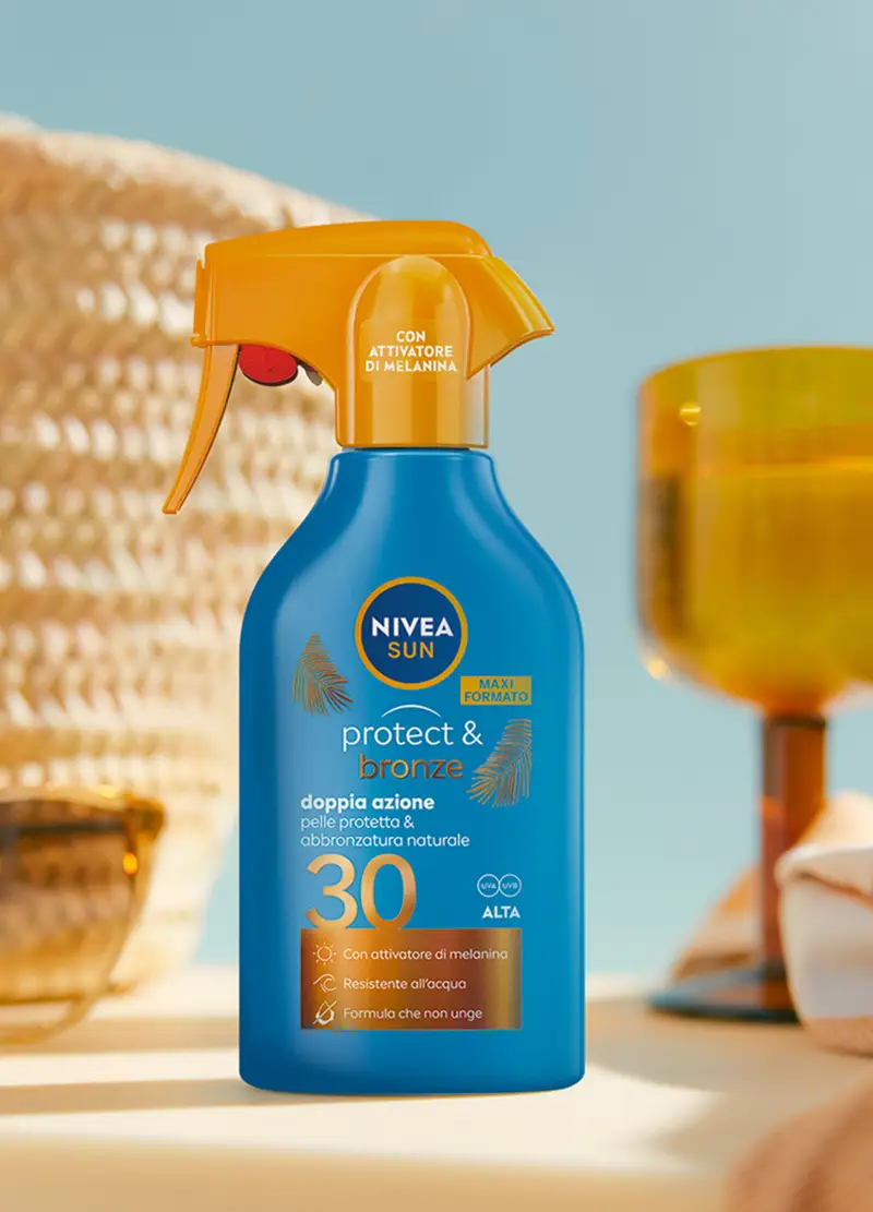 Nivea Sun Spray Solare Protect & Bronze Fp30 270 Ml, Crema Solare 30 Per Un'abbronzatura Dorata, Donna, Bianco miniatura 3
