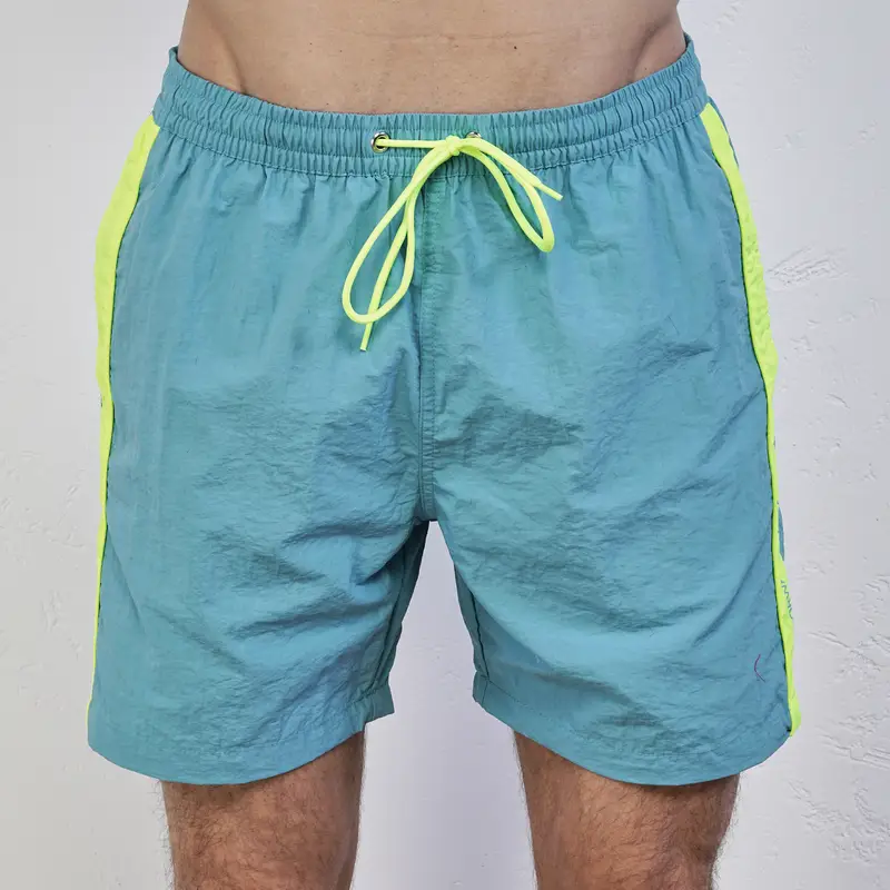 Costume mare azzurro da uomo con bande laterali a contrasto