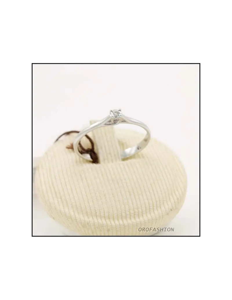Anello oro bianco 18kt con diamante solitario 3009423