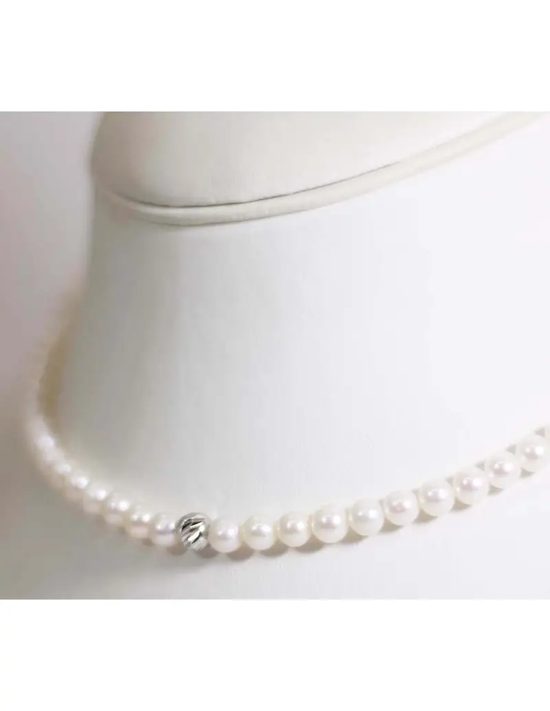 Collana in oro bianco 18Kt con perle naturali e sfera in oro bianco 18Kt B-197B/RIG