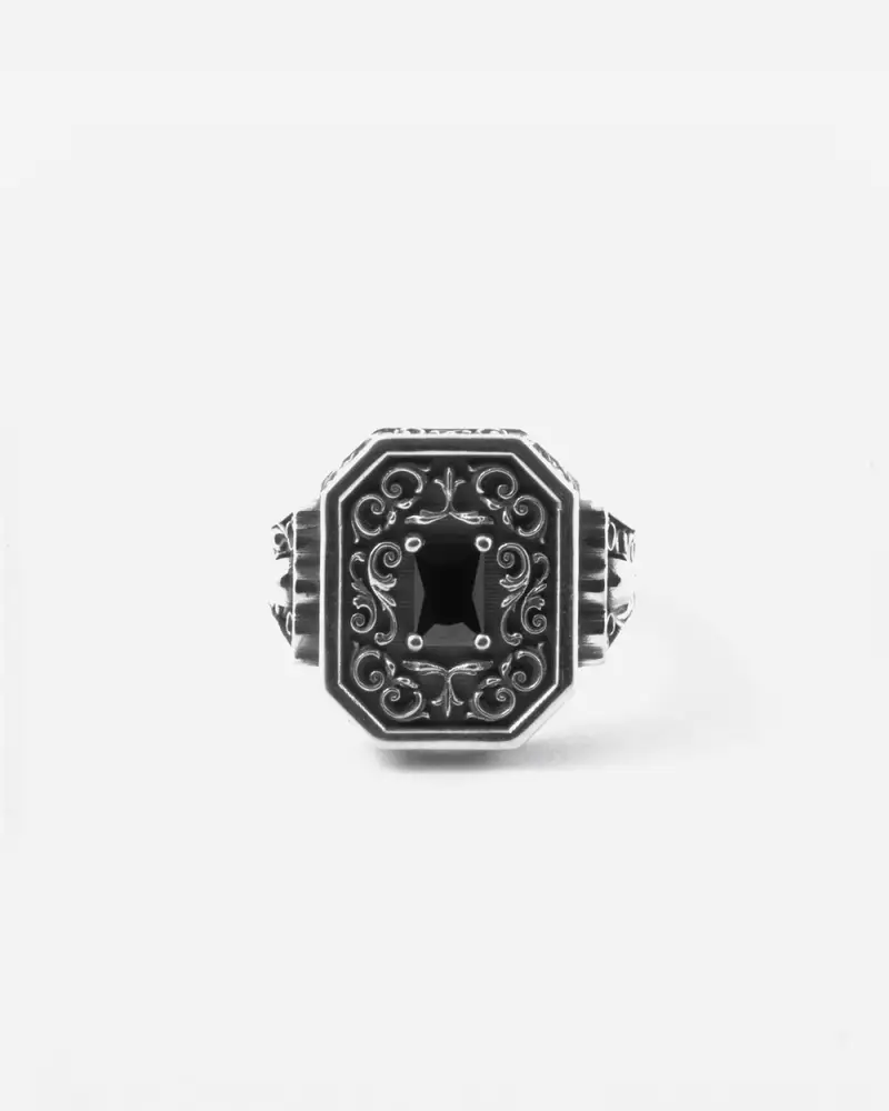Anello Chevalier Ottagono Decorato Clyde In Argento Con Pietra Nera Brunito Lucido