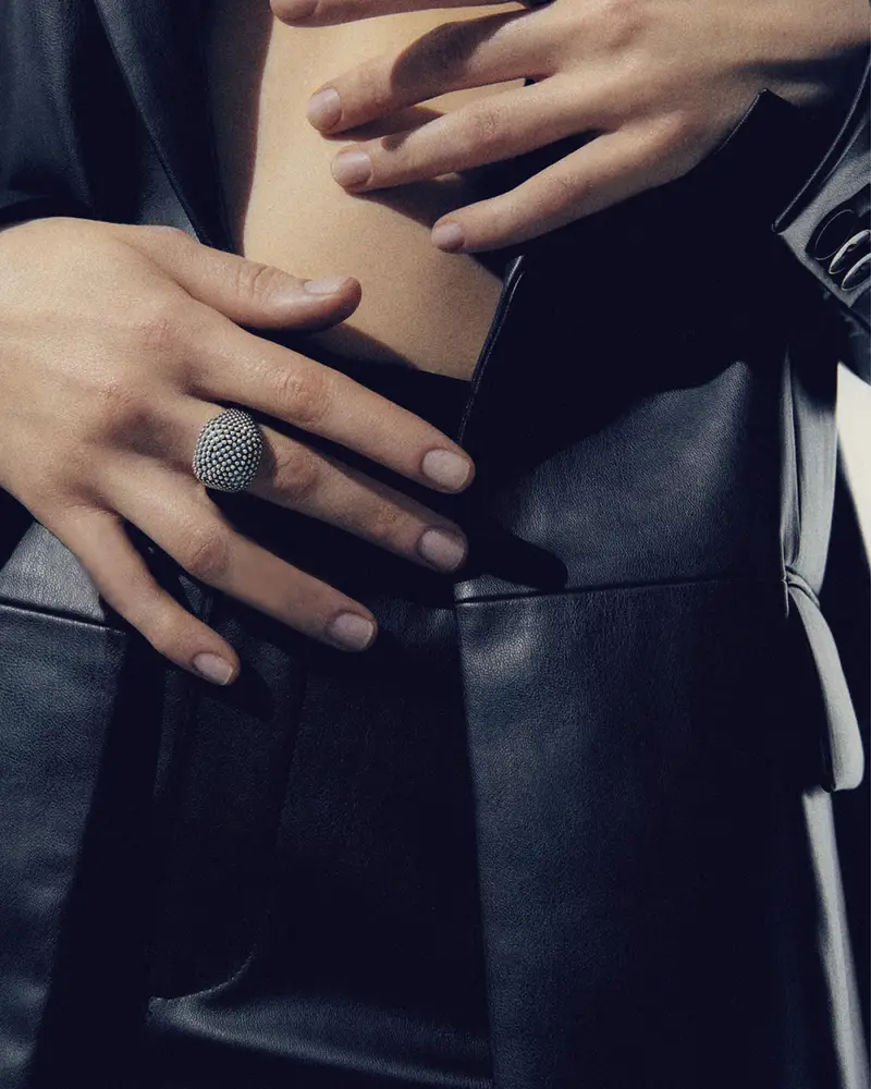 Anello Chevalier Quadrato Puntinato Brunito Lucido miniatura 2