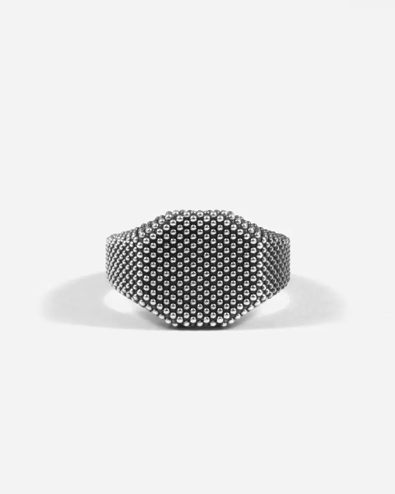 Anello Chevalier Ottagono Puntinato In Argento Brunito Lucido