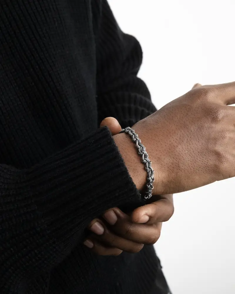 Bracciale Intreccio Nodi Piccoli In Argento Brunito Lucido miniatura 2