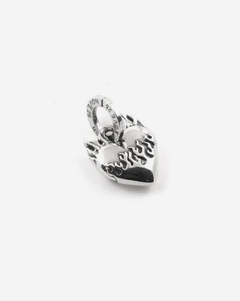 Ciondolo Mini Charm Cuore Con Fiamma In Argento Brunito Lucido