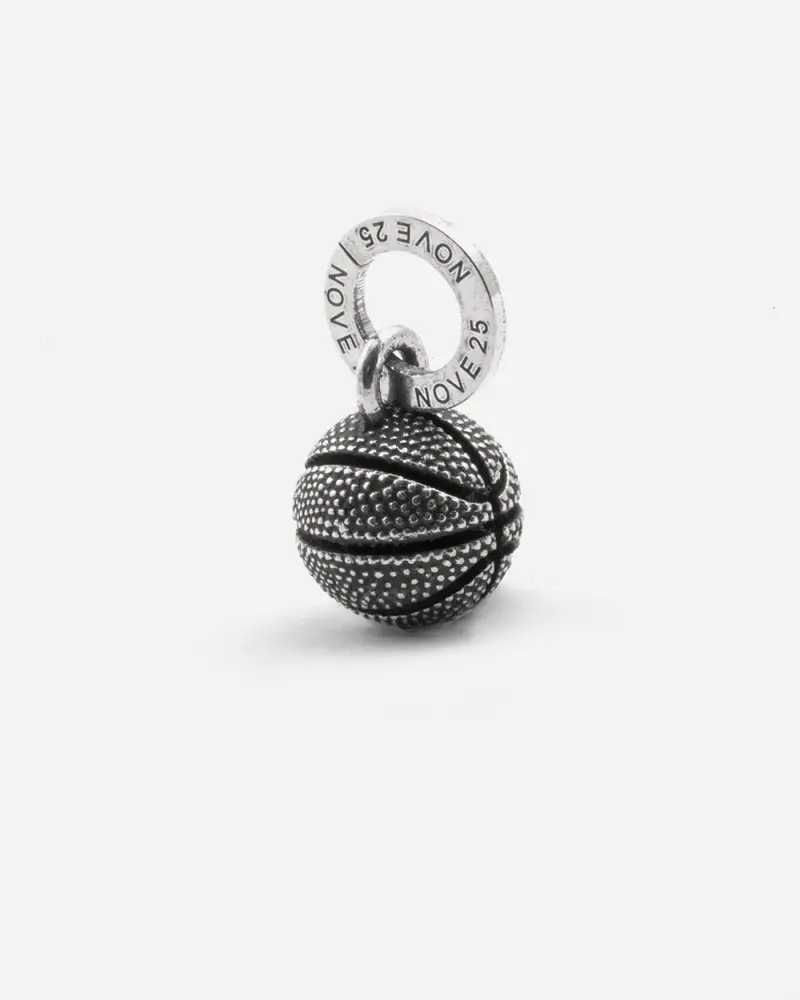 Ciondolo Mini Charm Palla Da Basket In Argento Brunito Lucido