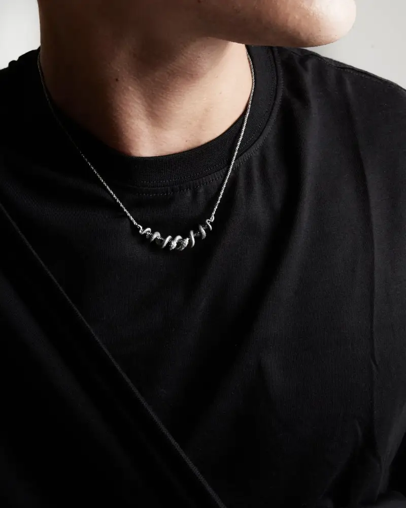 Collana Venomized Con Serpenti In Argento Brunito Lucido miniatura 2