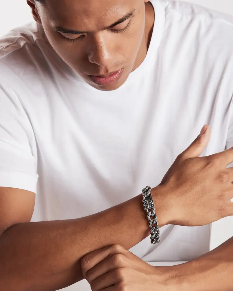 Bracciale Grumetta Con Texture Gotica Insigna In Argento Brunito Lucido miniatura 2