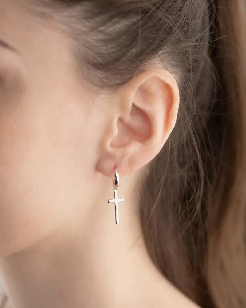 Orecchino A Cerchio Con Croce Grande Pendente In Argento Rodiato Lucido miniatura 2