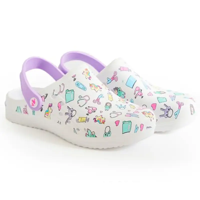 Nurse is Love Zoccoli Sanitari Purple - Scarpe Sanitarie Ortopediche con Motivi Divertenti | Regalo per Infermiera