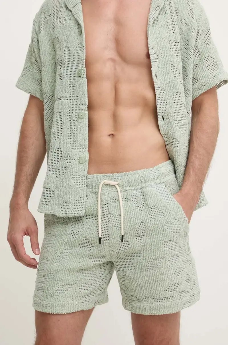 pantaloncini uomo colore verde