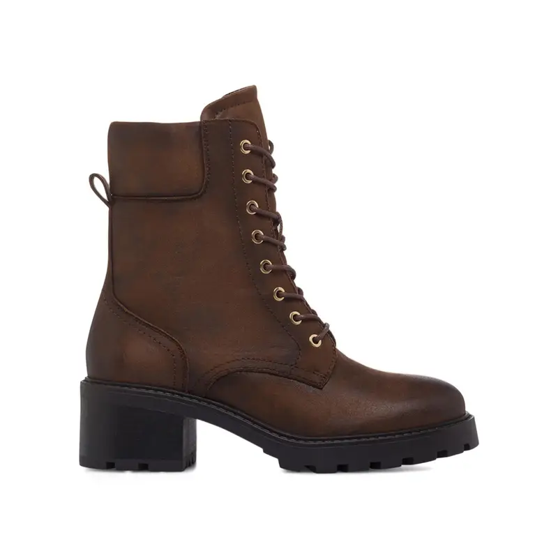 Anfibi marroni da donna con laccu e tacco in gomma