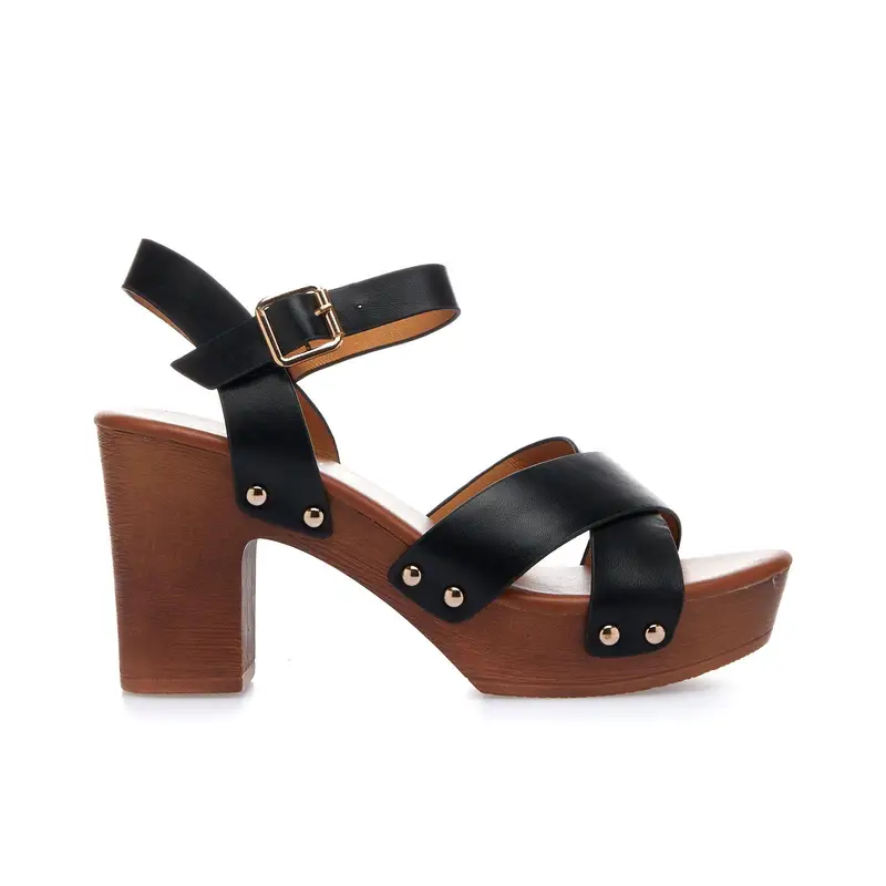 Zoccoli neri con tacco e plateau