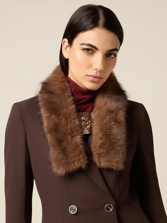 Collo in tessuto peluche Donna