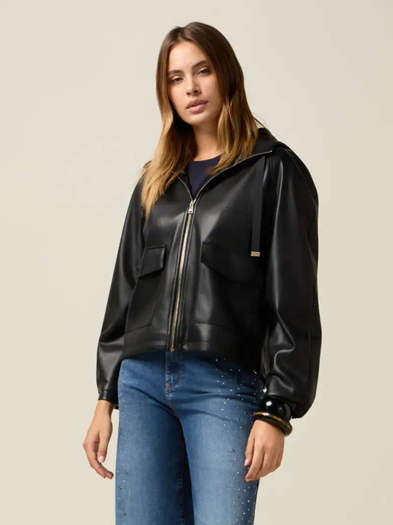 Giubbotto corto con cappuccio e zip Donna, Nero