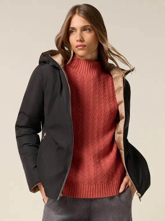 Piumino lightweight corto con cappuccio Donna