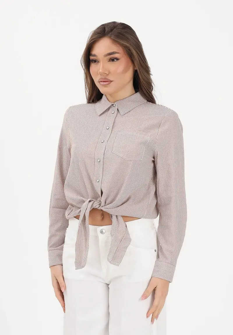 Camicia a manica lunga marrone da donna con sottili righe e taschino