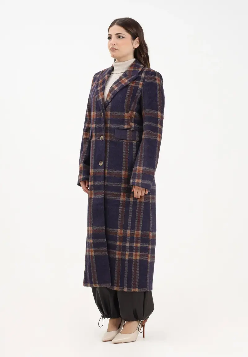 Cappotto lungo viola da donna caratterizzato da un elegante motivo a quadri