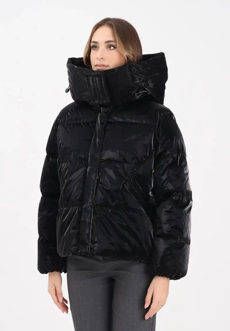 Piumino nero da donna