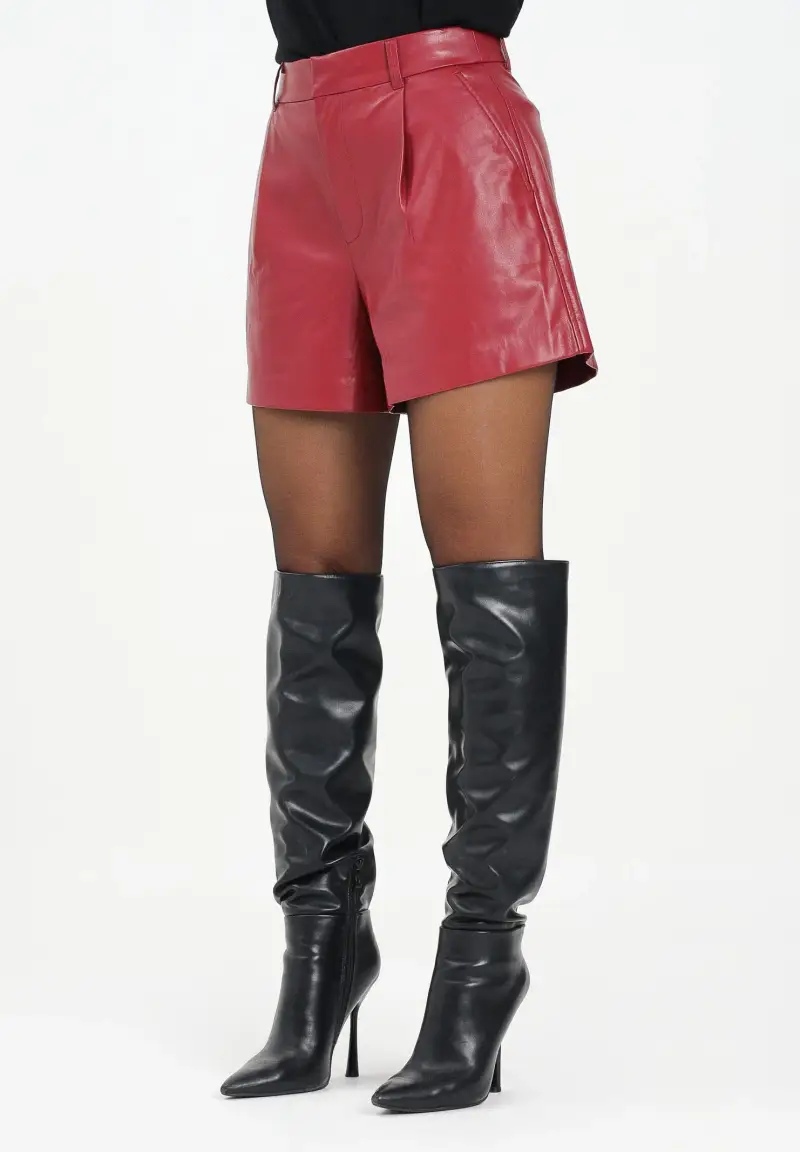 Shorts in ecopelle bordeaux da donna