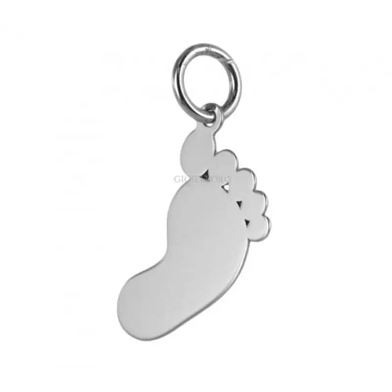 ciondolo a forma di piedino di bambino in oro bianco