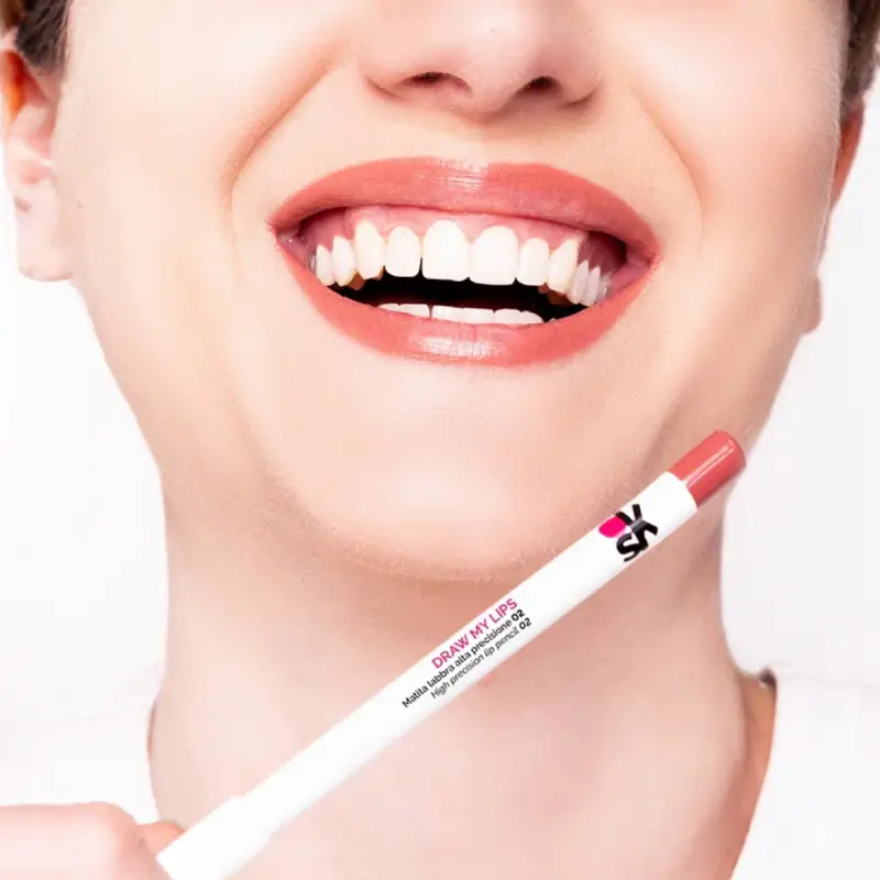 Labbra DRAW MY LIPS 02 cameo Irene - beige rosato neutro - Matita labbra miniatura 3