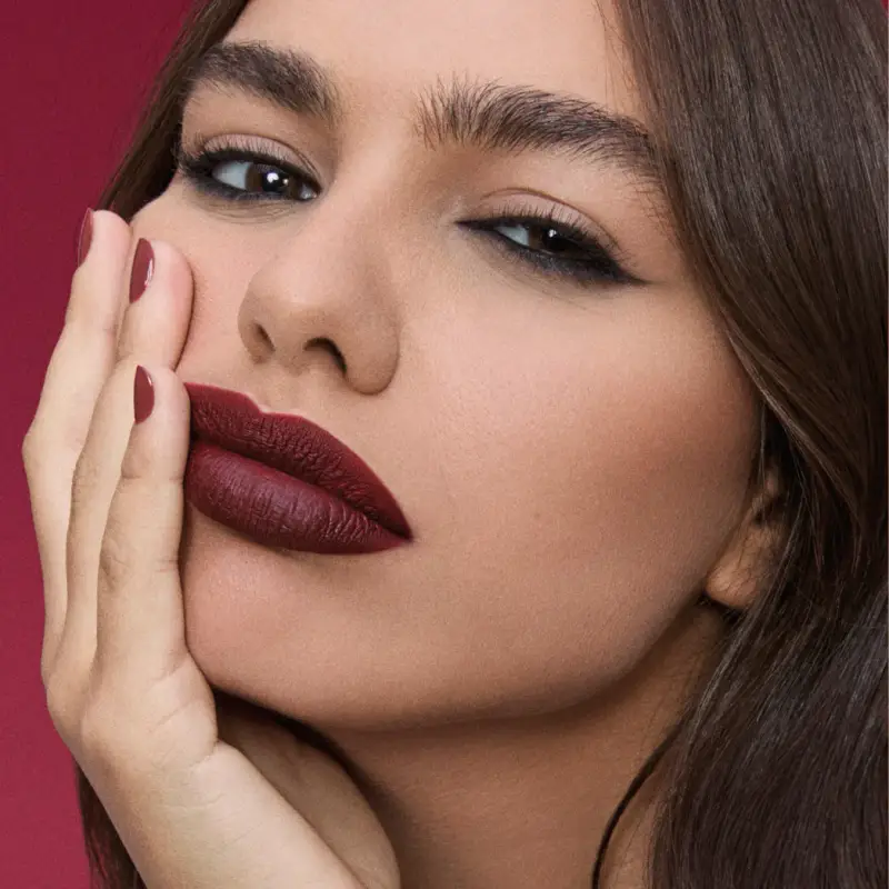 Labbra KISS CODE 05 DEEP BURGUNDY - burgundy freddo - Rossetti miniatura 2