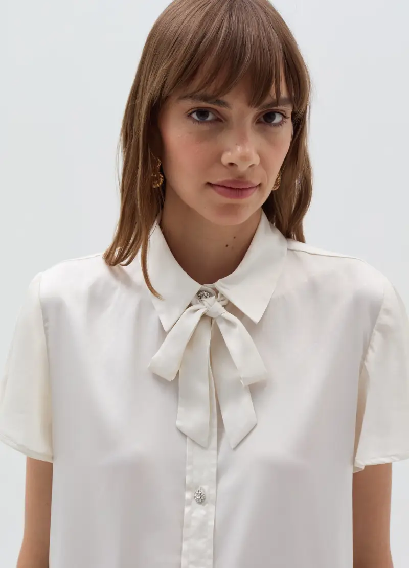 Blusa Con Foulard E Bottoni Gioiello, Donna, Bianco