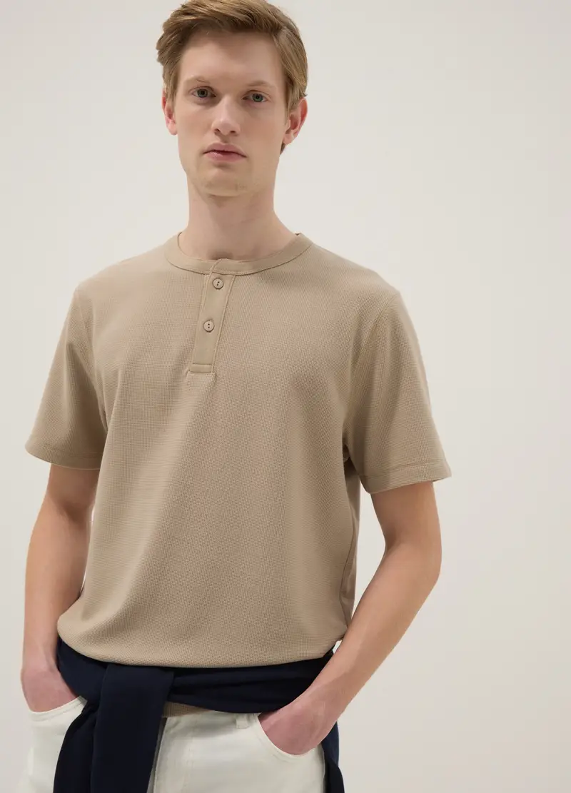 T-shirt A Maniche Corte Beige Regular Fit Con Collo Serafino, Uomo, Beige