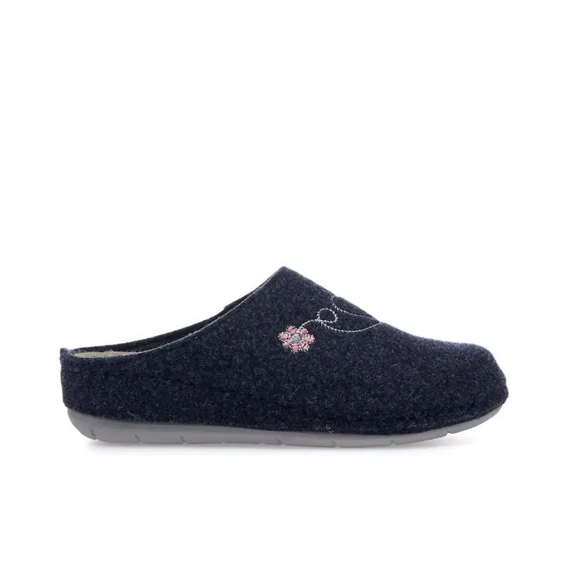Ciabatte blu da casa con ricamo e zeppina