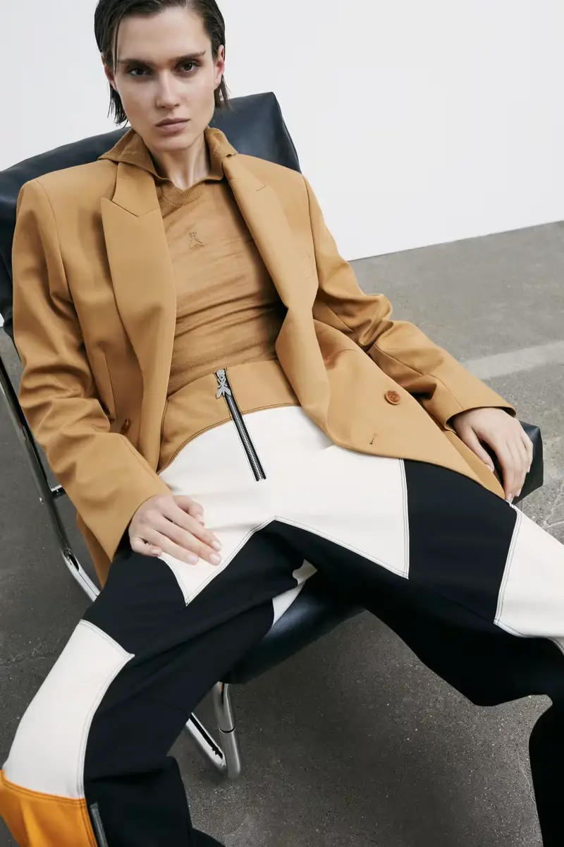 Body in lana leggera con cappuccio Beige