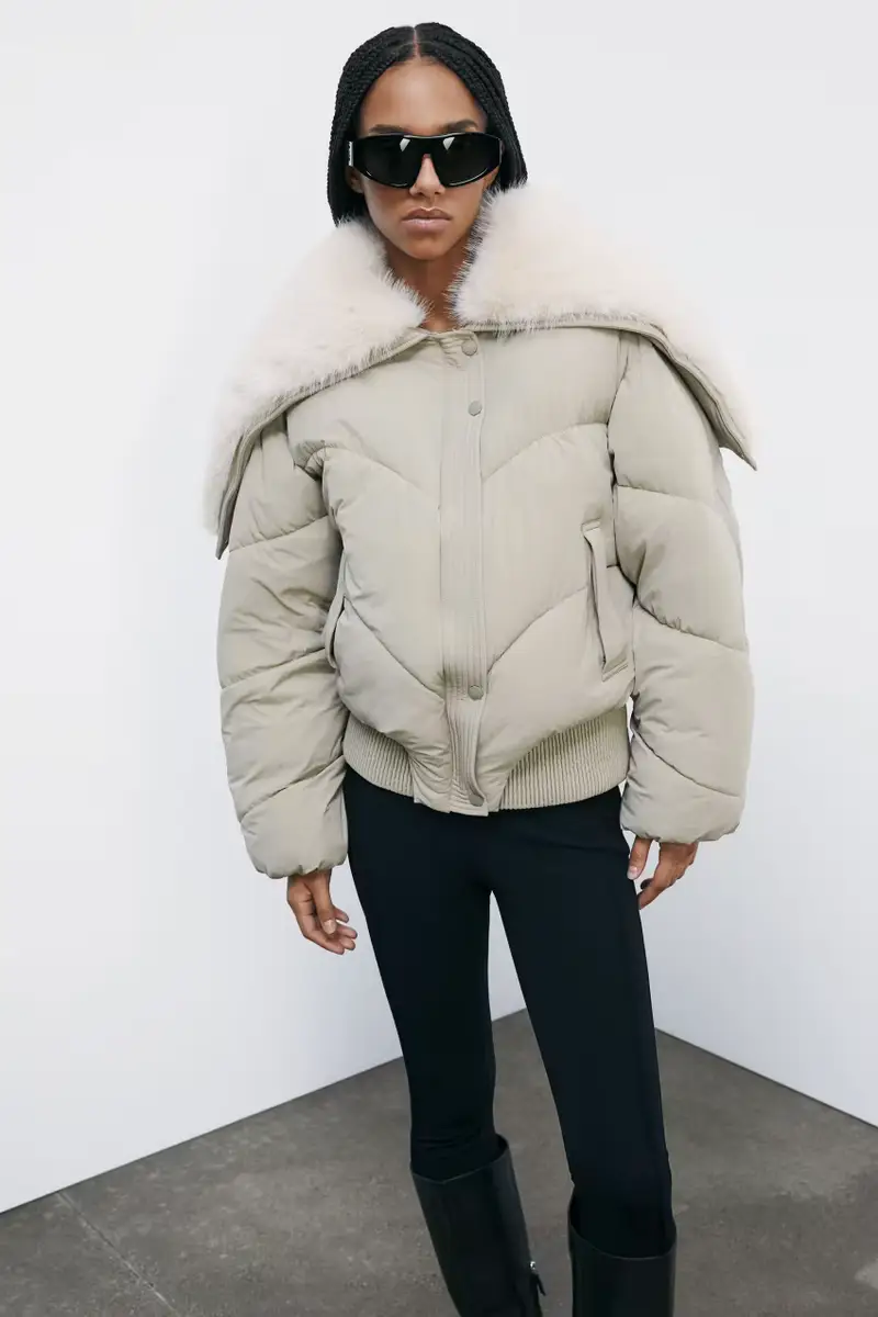 Bomber corto oversize con collo fluffy Beige