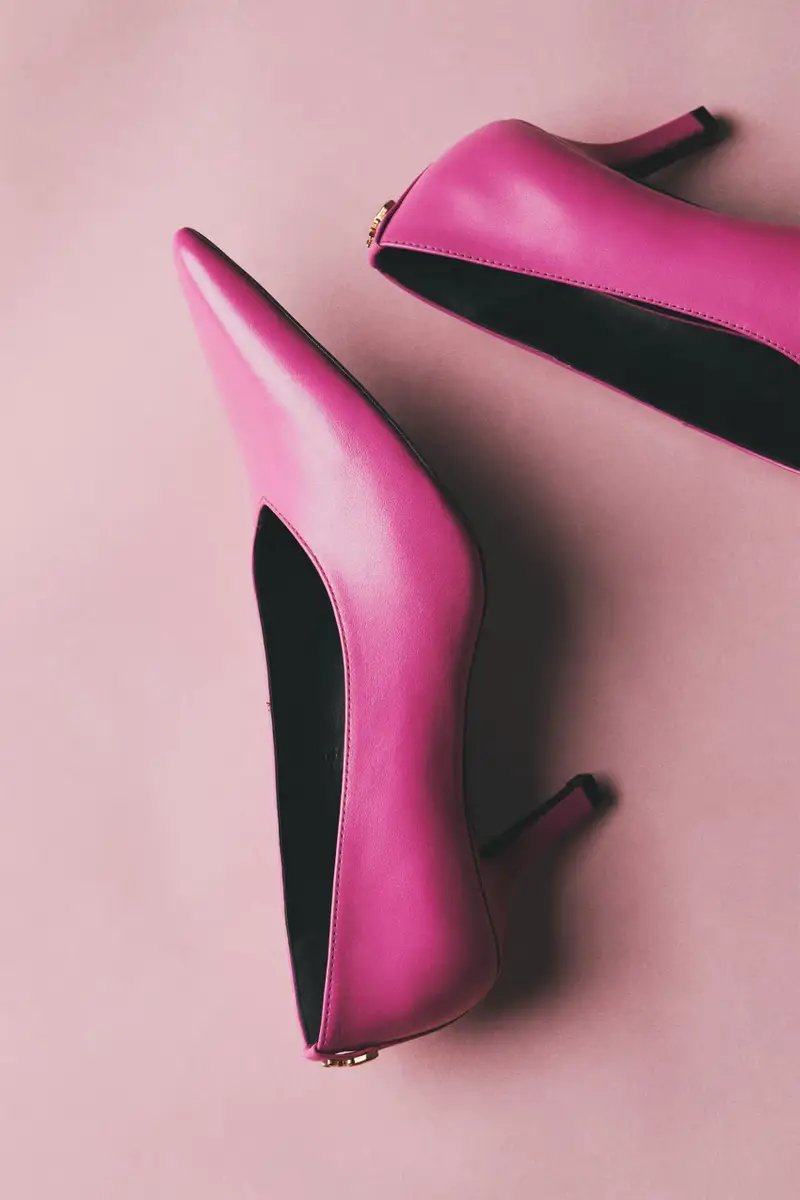 Décolleté New Minimal Shape in pelle lucida Viola