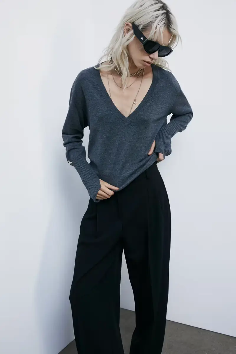 Maglia in lana con scollo a "V" Grigio