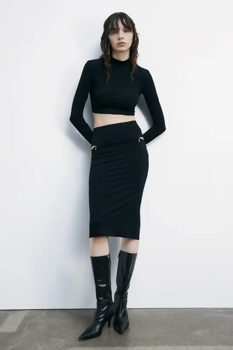 Maglietta cropped in tessuto tecnico Nero