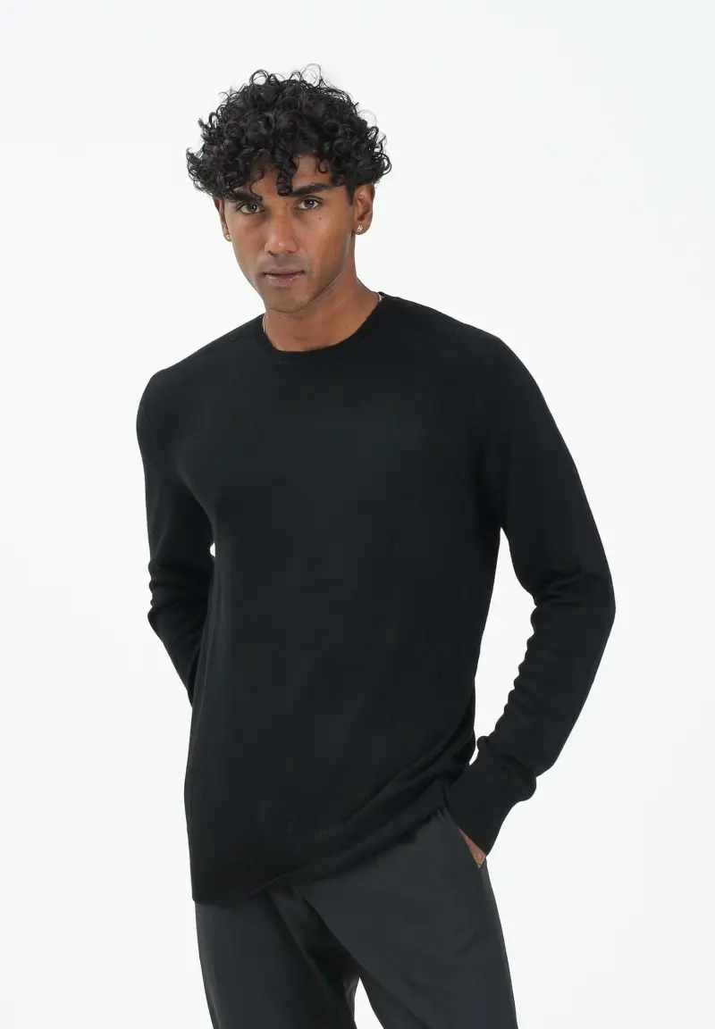 Maglioncino a manica lunga nero da uomo miniatura 2