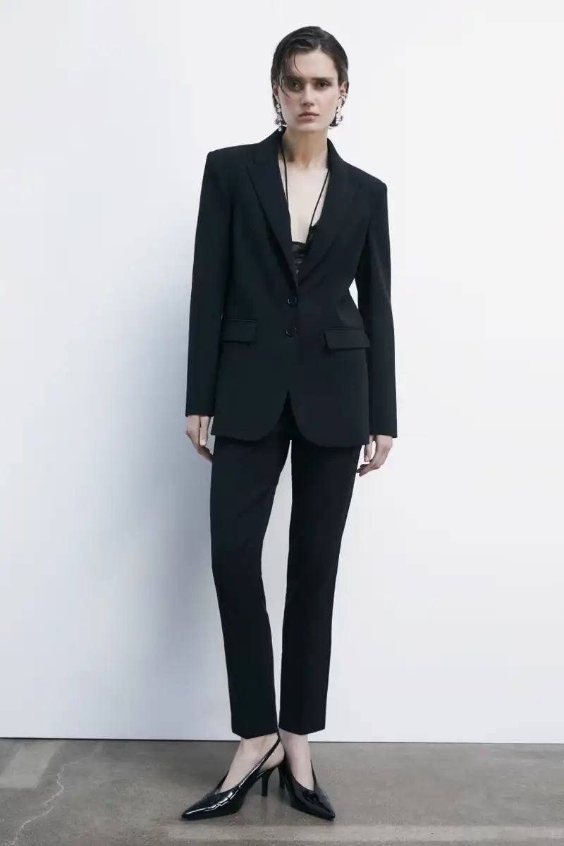 Pantaloni a sigaretta in crêpe Nero