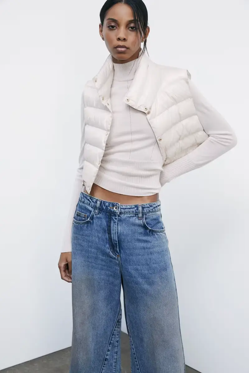 Piumino corto smanicato double face Beige