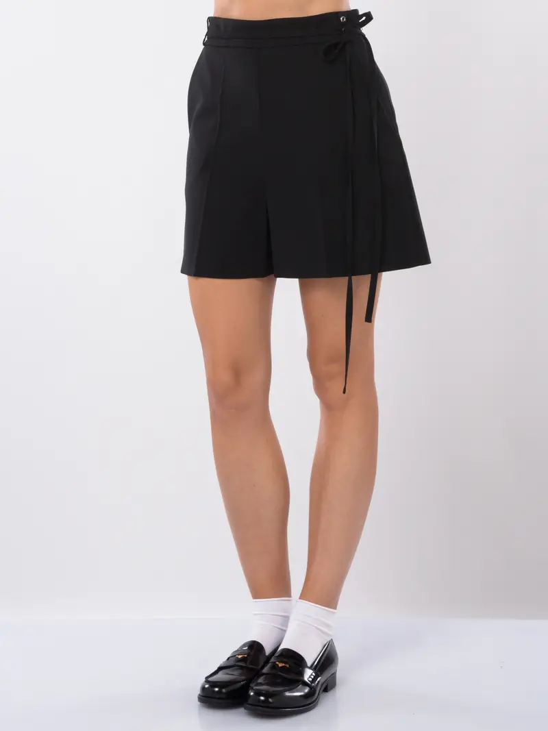 Short da donna Patrizia Pepe Essential con cinturina NERO