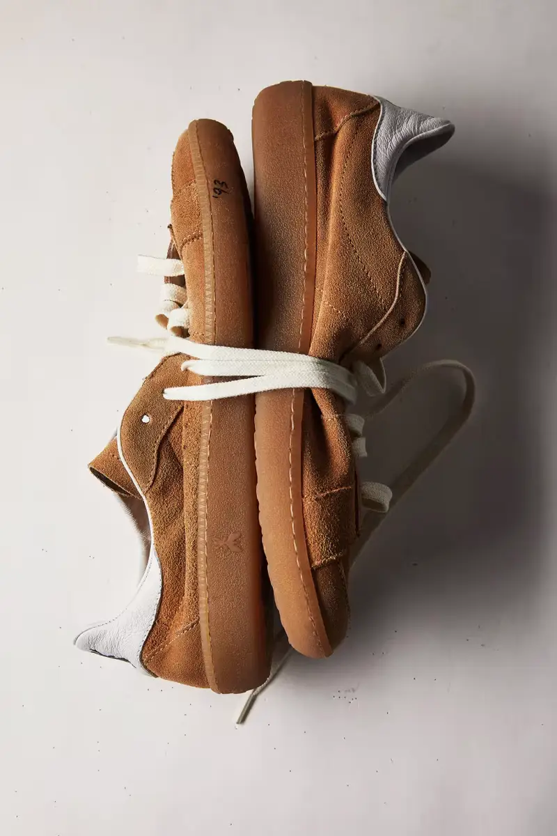 SKIN Sneakers 93 in suede Beige