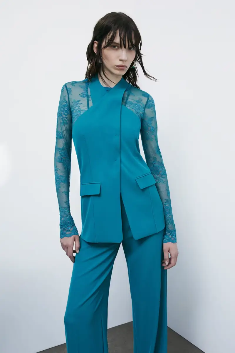 Top a maniche lunghe in pizzo stretch Verde