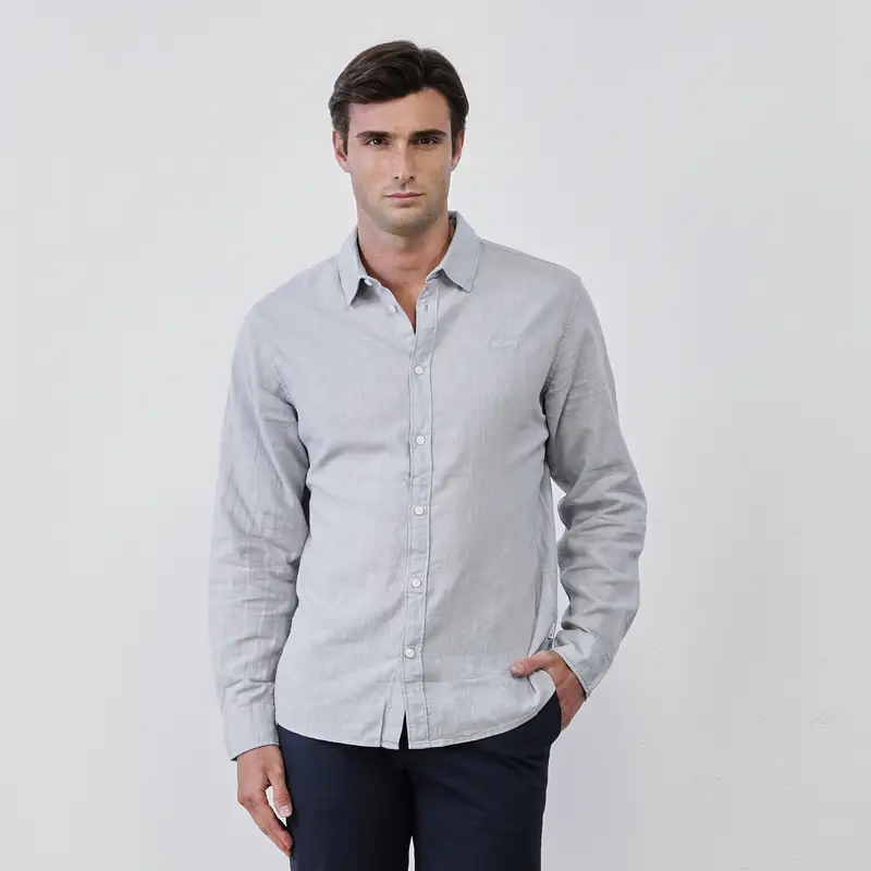 Camicia azzurra da uomo in misto lino con mini logo