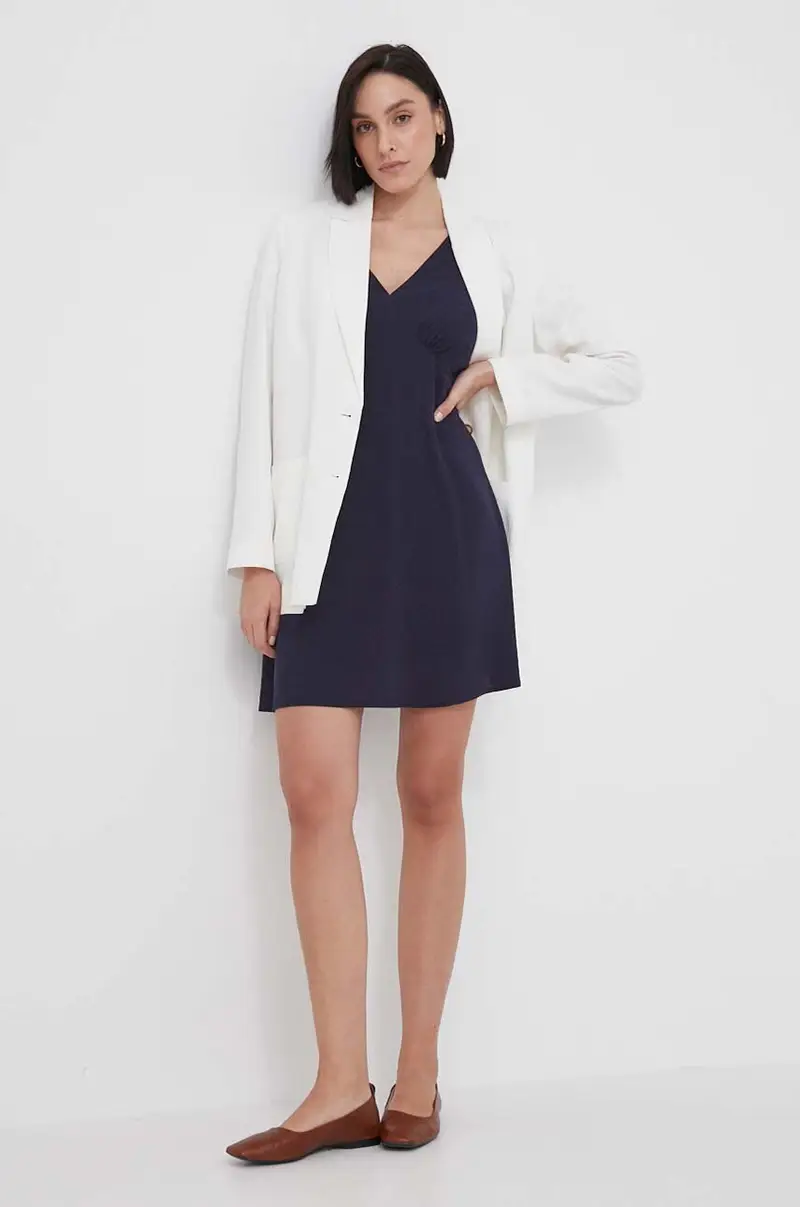 vestito colore blu navy