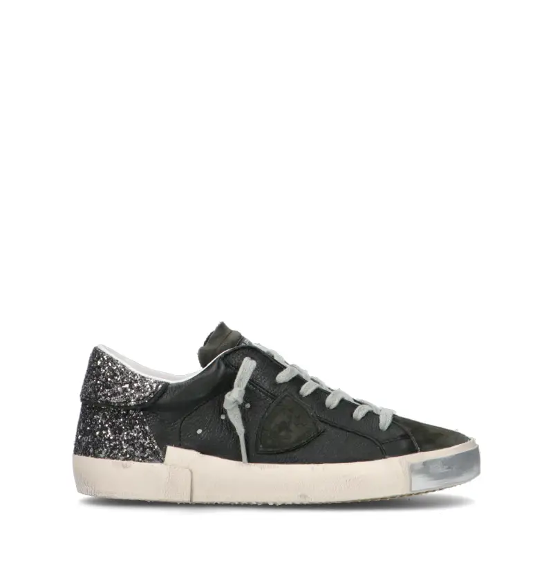 Sneaker donna nera in pelle Vario