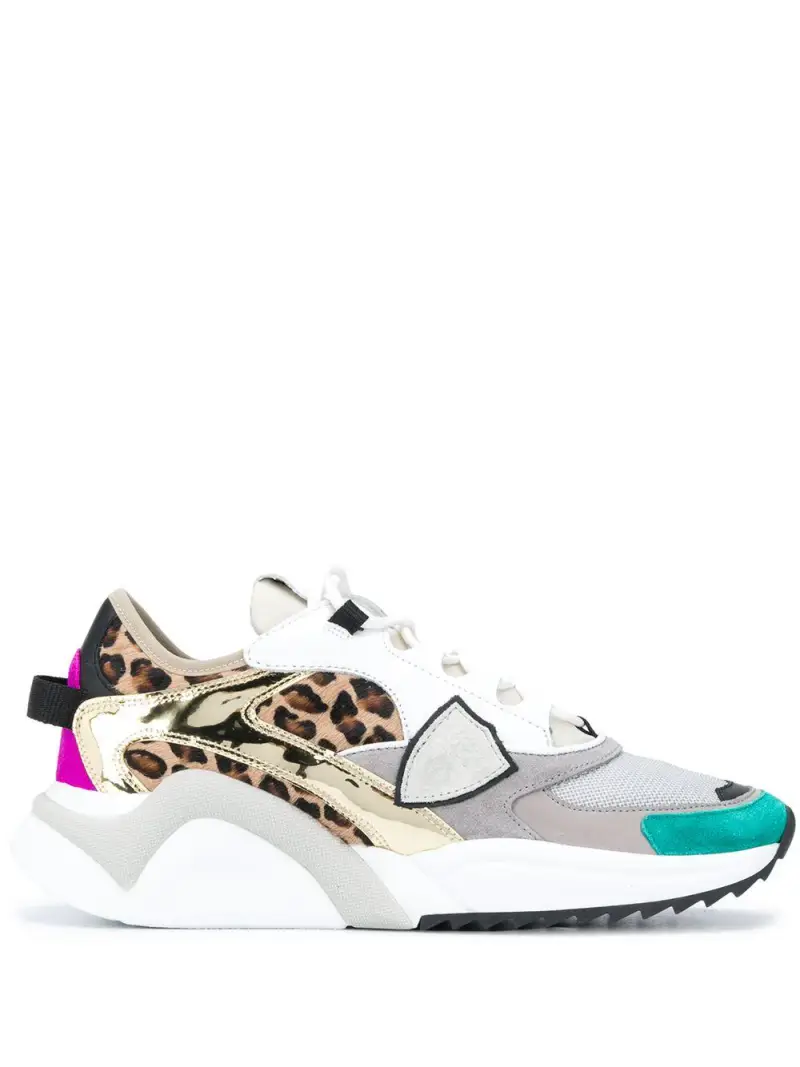 Sneakers runner bianca con fantasia animalier Bianco