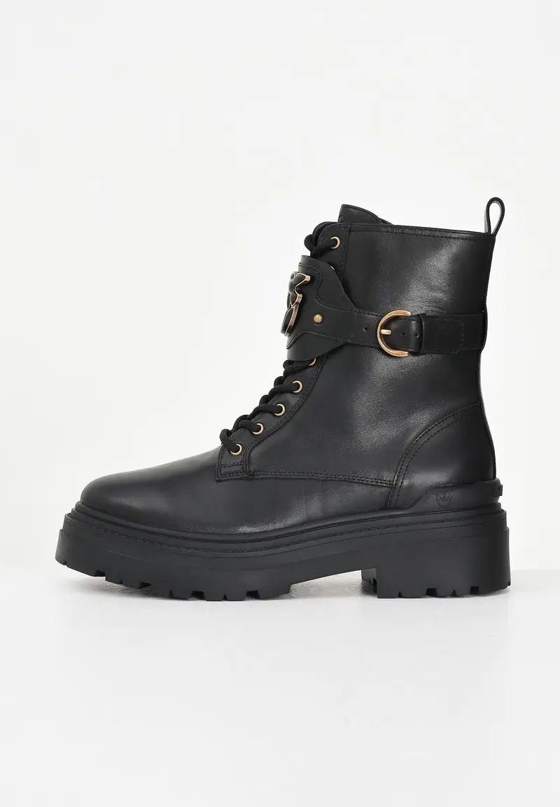 Anfibi neri da donna con cinturino logato davanti