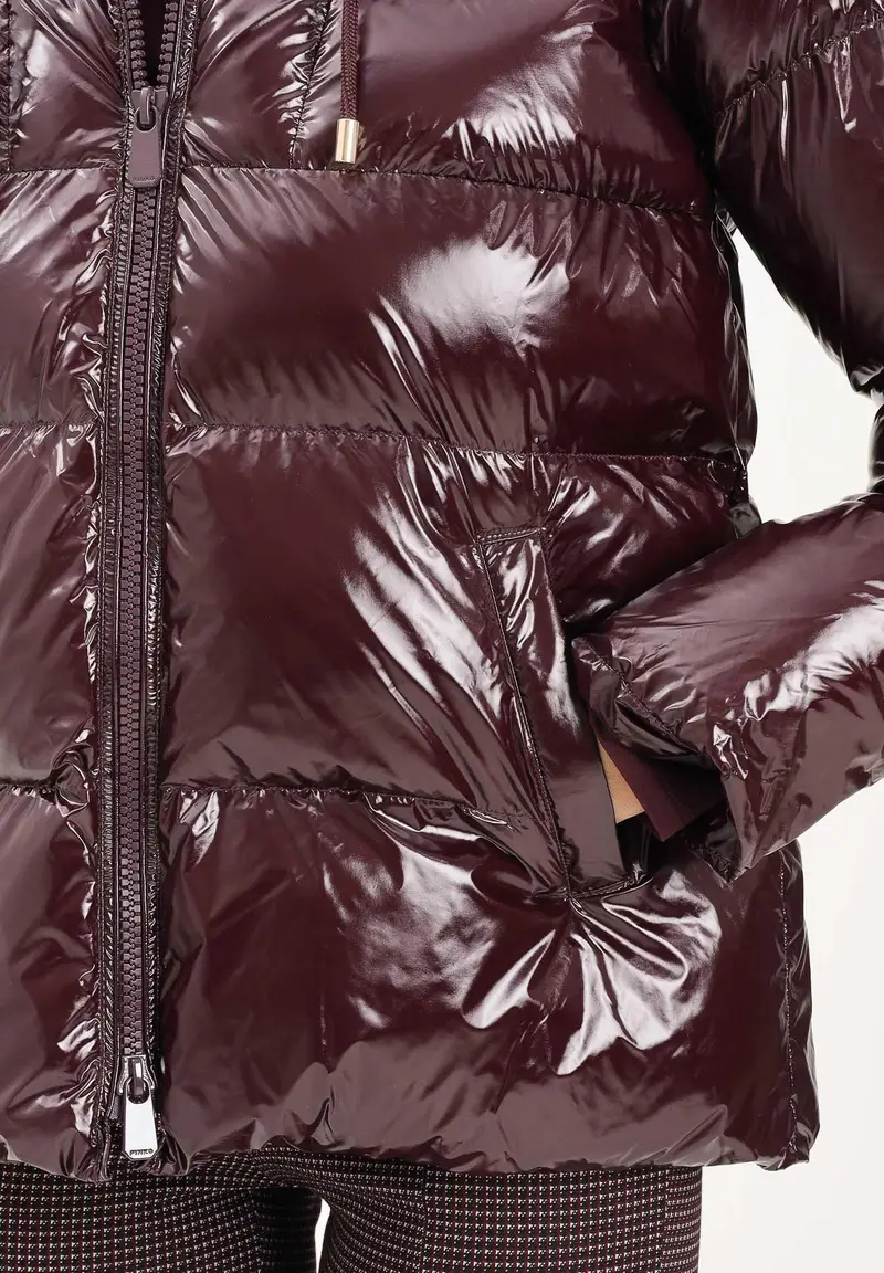 Piumino imbottito bordeaux da donna miniatura 3