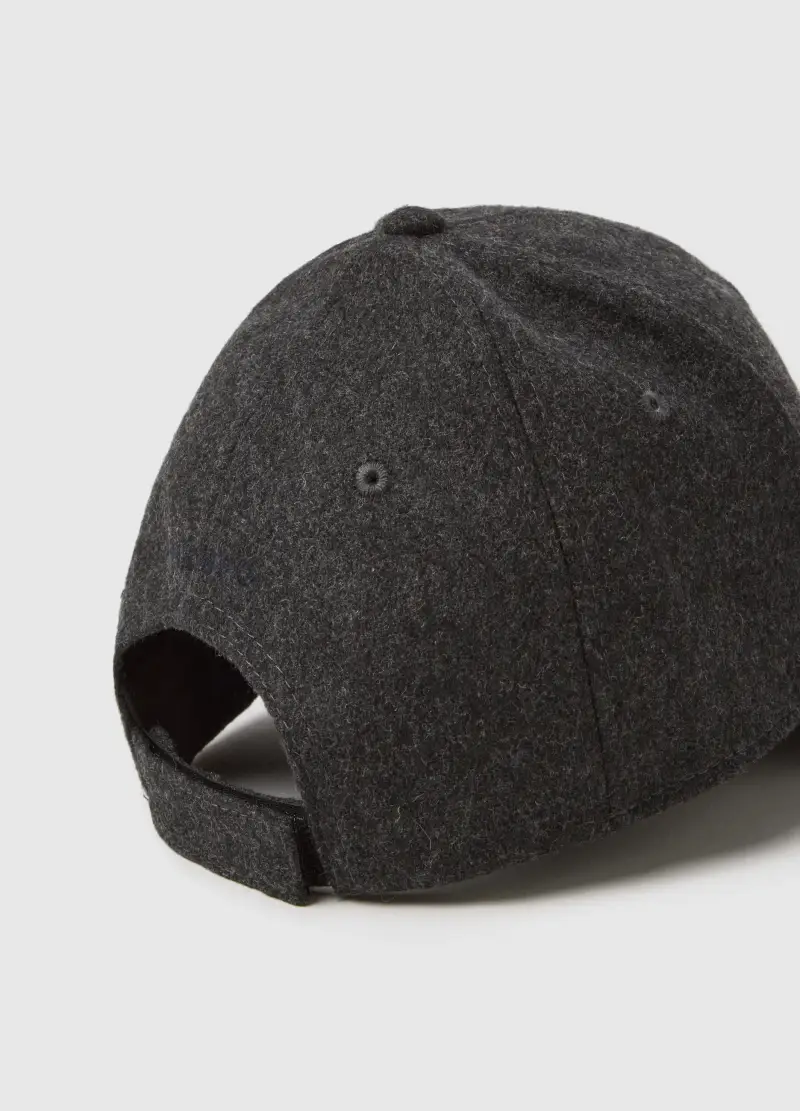 Cappello Grigio Con Lettera Ricamata, Uomo, Grigio miniatura 3