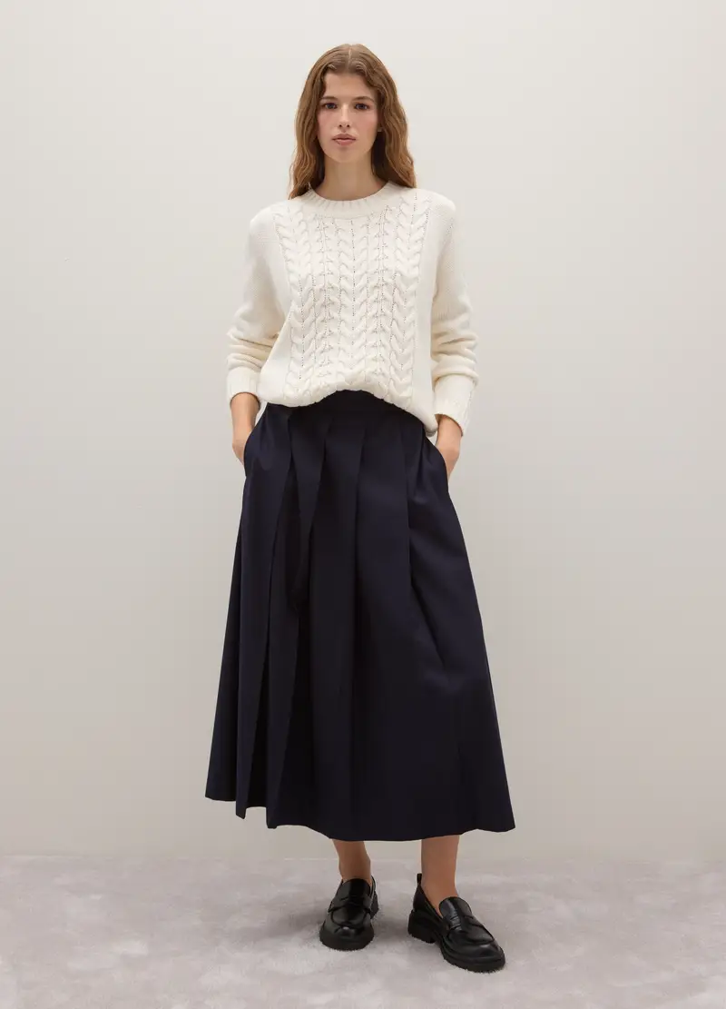 Gonna Lunga Blu, Donna, Blu