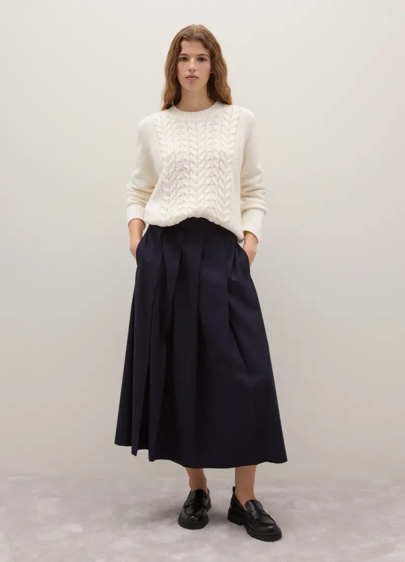 Gonna Lunga Blu, Donna, Blu